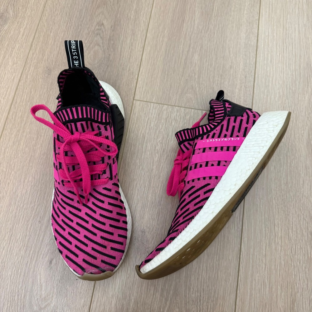 EE Adidas NMD R1 Primeknit Shock Pink Black Glitch Camo Sneakers Gum Sole